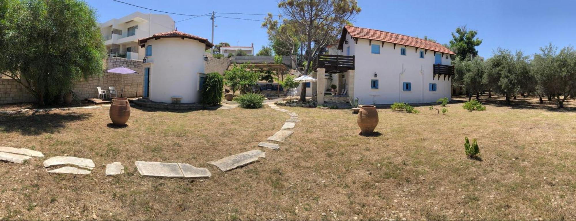 Villa Antonia Almirída Luaran gambar