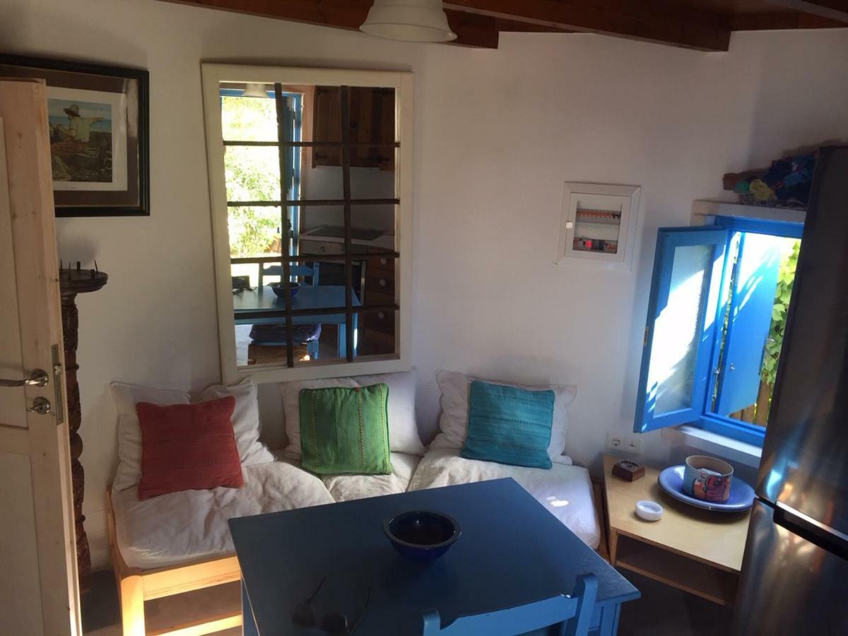 Villa Antonia Almirída Luaran gambar